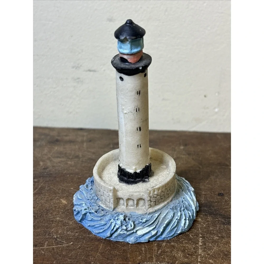 Lot Of 6 Miniature Lighthouses Resin No Doubles